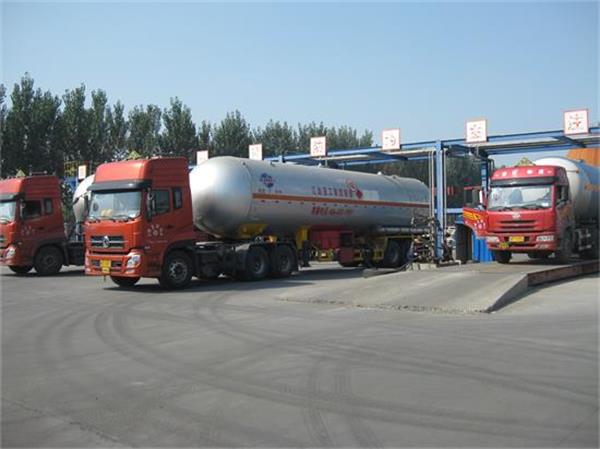 異丁烯、2-甲基丙烯